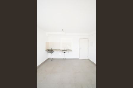 Quarto/Cozinha  de kitnet/studio para alugar com 1 quarto, 25m² em Vila Nilo, São Paulo