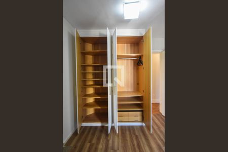 Apartamento para alugar com 180m², 4 quartos e 3 vagasQuarto 02