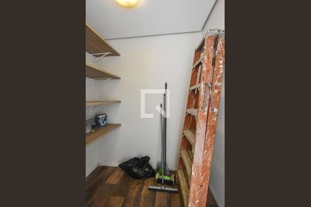 Apartamento para alugar com 180m², 4 quartos e 3 vagasQuarto de Serviços 