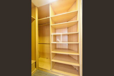 Apartamento para alugar com 180m², 4 quartos e 3 vagasCloset Suíte 02