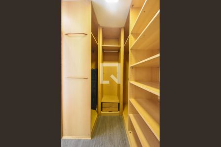 Apartamento para alugar com 180m², 4 quartos e 3 vagasCloset Suíte 02