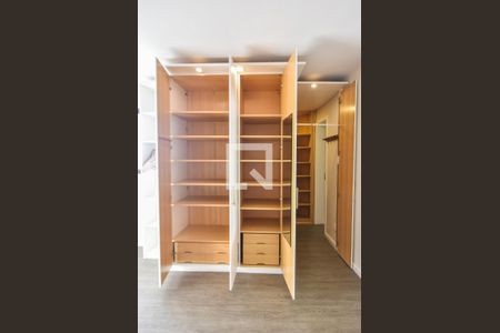 Apartamento para alugar com 180m², 4 quartos e 3 vagasCloset Suíte 02