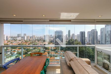 Sala/Varanda de apartamento para alugar com 1 quarto, 66m² em Brooklin, São Paulo