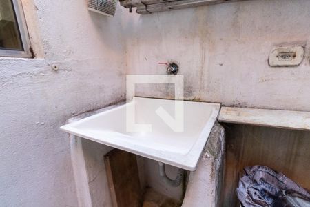 Casa à venda com 63m², 2 quartos e 1 vagaLavanderia