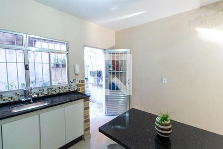 Casa à venda com 63m², 2 quartos e 1 vagaCozinha