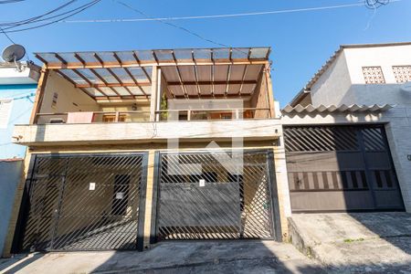 Casa à venda com 63m², 2 quartos e 1 vagaFachada