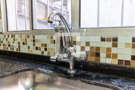 Casa à venda com 63m², 2 quartos e 1 vagaCozinha - Torneira