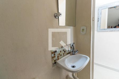 Casa à venda com 63m², 2 quartos e 1 vagaLavabo