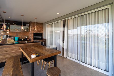 Apartamento à venda com 134m², 3 quartos e 2 vagasVaranda