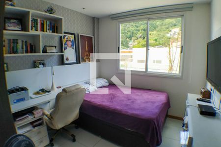 Quarto 1 de apartamento à venda com 4 quartos, 240m² em Charitas, Niterói