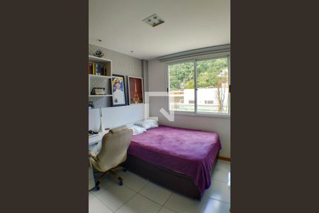 Quarto 1 de apartamento à venda com 4 quartos, 240m² em Charitas, Niterói