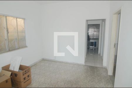 Sala de casa para alugar com 3 quartos, 100m² em Vila Flavia, Duque de Caxias