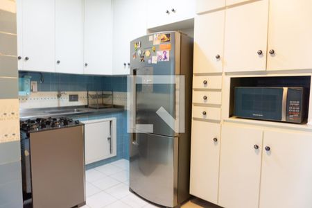 Apartamento à venda com 98m², 3 quartos e 1 vaga Apartamento à venda com 98m², 3 quartos e 1 vagaCozinha