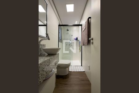 Apartamento à venda com 123m², 3 quartos e 3 vagas Apartamento à venda com 123m², 3 quartos e 3 vagasBanheiro Corredor