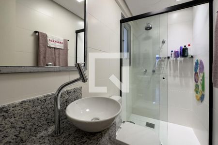 Apartamento à venda com 123m², 3 quartos e 3 vagas Apartamento à venda com 123m², 3 quartos e 3 vagasBanheiro Corredor