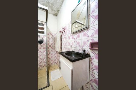 Casa à venda com 90m², 2 quartos e 1 vaga Casa à venda com 90m², 2 quartos e 1 vagaBanheiro social