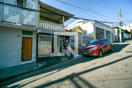 Casa à venda com 90m², 2 quartos e 1 vaga Casa à venda com 90m², 2 quartos e 1 vagaFachada