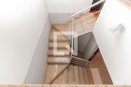 Escada de casa à venda com 4 quartos, 212m² em Operário, Novo Hamburgo