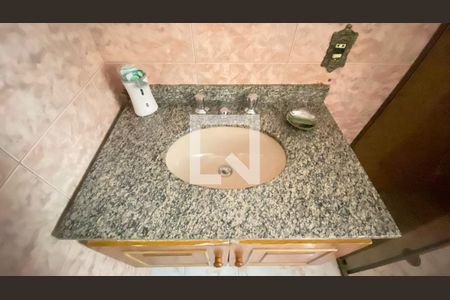 Casa à venda com 198m², 3 quartos e 2 vagasBanheiro Social 