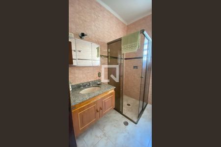 Casa à venda com 198m², 3 quartos e 2 vagasBanheiro Social 