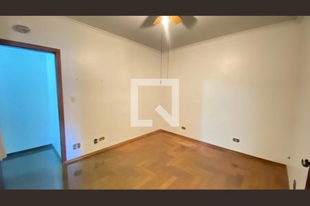 Casa à venda com 198m², 3 quartos e 2 vagasQuarto 3 