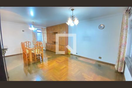 Casa à venda com 198m², 3 quartos e 2 vagasSala 