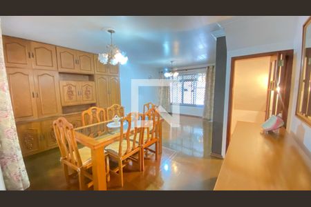 Casa à venda com 198m², 3 quartos e 2 vagasSala 