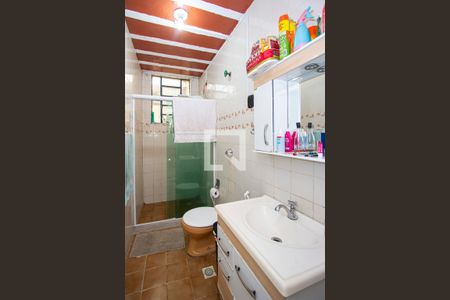 Banheiro de apartamento para alugar com 2 quartos, 49m² em Jardim Fluminense, São Gonçalo