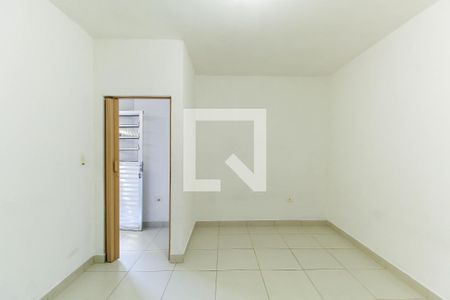 Sala/Quarto de casa para alugar com 1 quarto, 26m² em Vila Invernada, São Paulo