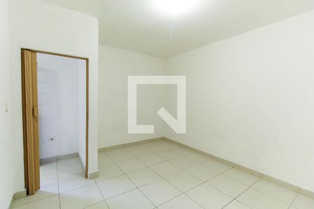 Sala/Quarto de casa para alugar com 1 quarto, 26m² em Vila Invernada, São Paulo