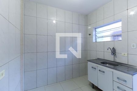 Cozinha de casa para alugar com 1 quarto, 26m² em Vila Invernada, São Paulo