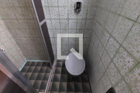 Casa para alugar com 56m², 2 quartos e sem vagaBANHEIRO 