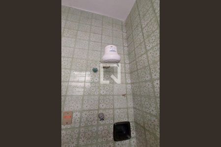 Casa para alugar com 56m², 2 quartos e sem vagaBANHEIRO 