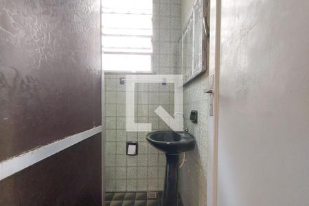 Casa para alugar com 56m², 2 quartos e sem vagaBANHEIRO 