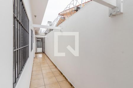 Casa à venda com 143m², 3 quartos e 2 vagas Casa à venda com 143m², 3 quartos e 2 vagasCorredor Lateral