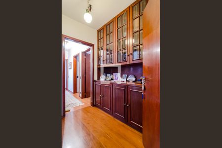 Apartamento à venda com 170m², 3 quartos e 2 vagasCorredor