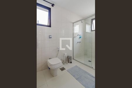 Apartamento à venda com 170m², 3 quartos e 2 vagasBanheiro da suíte