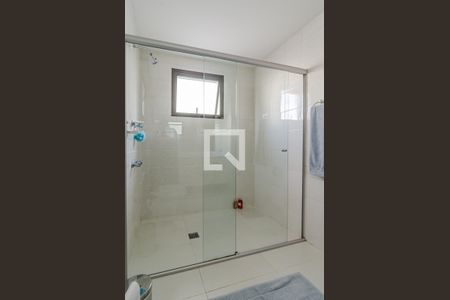 Apartamento à venda com 170m², 3 quartos e 2 vagasBanheiro da suíte