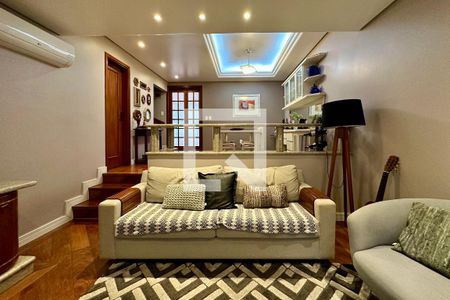 Sala de casa de condomínio à venda com 3 quartos, 197m² em Cristal, Porto Alegre