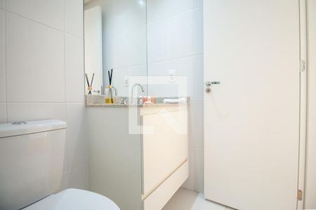 Banheiro de apartamento à venda com 2 quartos, 61m² em Chácara Santo Antônio, São Paulo