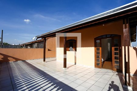 Casa à venda com 302m², 3 quartos e 4 vagasVaranda 