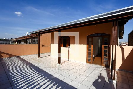 Casa à venda com 302m², 3 quartos e 4 vagasVaranda 