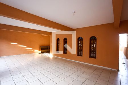 Casa à venda com 302m², 3 quartos e 4 vagasÁrea Externa