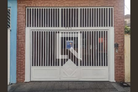 Casa à venda com 149m², 3 quartos e 2 vagas Casa à venda com 149m², 3 quartos e 2 vagasFachada
