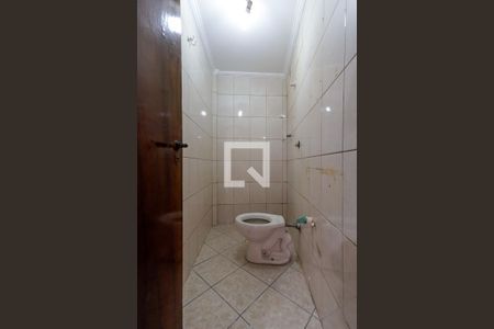 Casa à venda com 149m², 3 quartos e 2 vagas Casa à venda com 149m², 3 quartos e 2 vagasBanheiro de Serviço