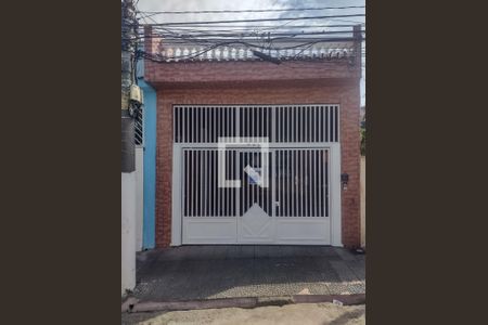 Casa à venda com 149m², 3 quartos e 2 vagas Casa à venda com 149m², 3 quartos e 2 vagasFachada