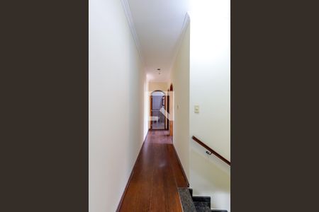 Casa à venda com 149m², 3 quartos e 2 vagas Casa à venda com 149m², 3 quartos e 2 vagasCorredor Quartos