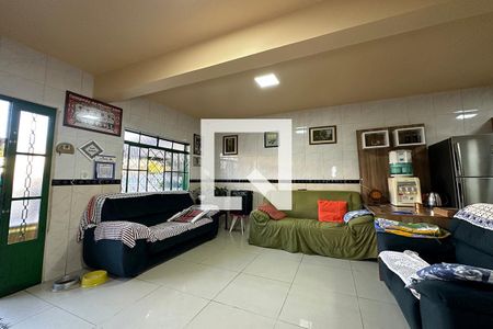 Casa à venda com 4 quartos, 240m² em Santos Dumont, São Leopoldo