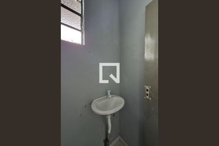 Casa para alugar com 32m², 1 quarto e sem vaga