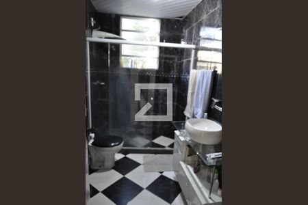 Casa à venda com 200m², 3 quartos e 1 vagaBanheiro